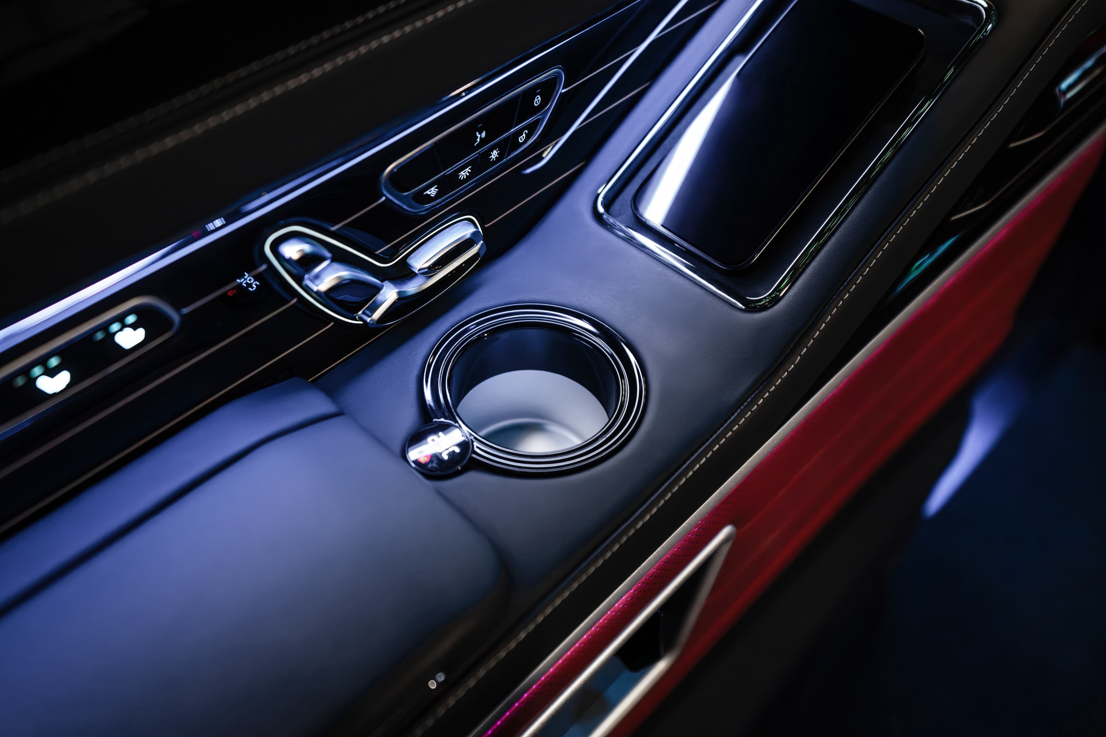 Becherwärmer und Kühler